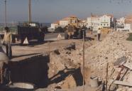 Construção de arruamentos e saneamento básico na Praia das Maçãs.