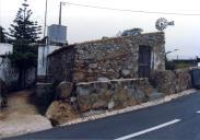 Casa saloia na localidade de Atalaia, Colares.