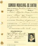Registo de matricula de cocheiro profissional em nome de Maria Adozinda Sousa Monteiro, morador na Praia das Maças, com o nº de inscrição 737.
