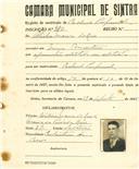 Registo de matricula de cocheiro profissional em nome de Abílio Maria do Rio, morador em Mem Martins, com o nº de inscrição 980.