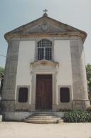 Fachada principal da capela de S. Sebastião no Vinagre, em Colares.