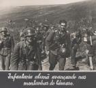 Infantaria Alemã avançando nas montanhas do Caucaso durante a II Guerra Mundial. 