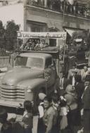 Carro alegórico representando Albogas durante um cortejo de oferendas na Avenida Heliodoro Salgado, na Estefânia.