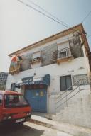 Fachada principal do Ginásio Clube de Queluz, fundado em 1959.