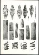 Armas e instrumentos de cobre, adornos de ouro e objectos de pedra da Gruta I 