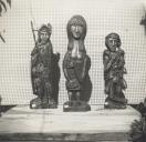 Estatuetas em barro de Eduardo Azenha fundador do Museu do Barro em Santa Susana.