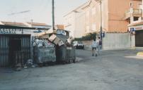 Contentores para recolha de lixo em Sintra.