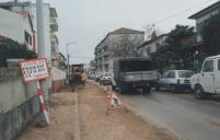 Obras de requalificação de uma estrada em Mem Martins.