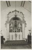 Altar da capela de Nossa Senhora da Penha de França em Casal de Pianos.