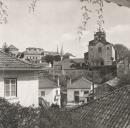 Vista parcial da vila de Sintra com a igreja paroquial de São Martinho e o palácio Nacional de Sintra.