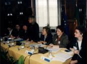 Reunião da FESU "mulheres, violência e segurança urbana", com a presença da Drª Edite Estrela, presidente da Câmara Municipal de Sintra, Maria Barroso, primeira dama e Rosa Mota, na sala da Nau, Palácio Valenças.