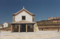 Fachada principal da capela de Santa Marta, em Casal de Cambra, após as obras de recuperação.