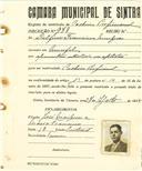 Registo de matricula de cocheiro profissional em nome de Delfino Francisco Marques, morador no Mucifal, com o nº de inscrição 978.