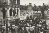 Comemoração do 1.º de maio de 1974 no largo Virgílio Horta em frente aos Paços do concelho de Sintra.