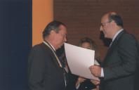 Condecoração com a medalha do Concelho de várias personalidades, entre elas o Presidente da Câmara Municipal de Sintra, Fernando Seabra e o anterior Presidente Fernando Tavares de Carvalho.