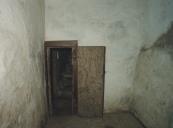 Porta forrada de cortiça no Convento de Santa Cruz da Serra, vulgarmente conhecido por Convento dos Capuchos.