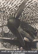 Avião de caça Alemão sob a protecção da camuflagem durante a II Guerra Mundial.
