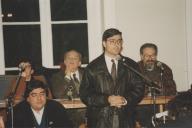 Membros da Assembleia Municipal de Sintra, Rui Silva, presidente da Câmara Municipal de Sintra, e João Carlos Cifuentes, entre outros.