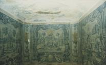 Azulejos do Séc. XVIII nas paredes do primeiro compartimento da Gruta dos Banhos do Palácio Nacional de Sintra.