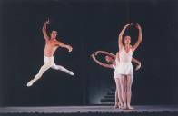 Atuação da companhia Ballet "Pas et Traces" Estrelas e Solistas da Opera de Paris.
