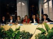 Reunião da FESU "mulheres, violência e segurança urbana", na sala da Nau, Palácio Valenças, com a presença da Presidente da Câmara Municipal de Sintra, Drª Edite Estrela, Drª Maria de Belém e a jornalista Maria Elisa.