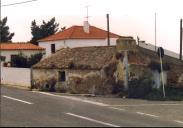 Casas saloias na localidade de Atalaia, Colares.