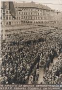 Um aspeto da grande demonstração dos N.S.D.A.P. perante Goebbels em Munich durante a II Guerra Mundial.