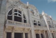 Obras na fachada principal do casino de Sintra.