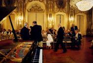 Público a assistir ao Concurso Internacional de Piano Vendôme, Recital de Finalistas, no Palácio Nacional de Queluz, sala da música, durante o Festival de Música de Sintra.