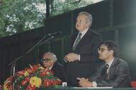 Discurso de Mário Soares, Presidente da Republica Portuguesa, acompanhado por Rui Silva, presidente da Câmara Municipal de Sintra, na comemoração do 10 de junho.