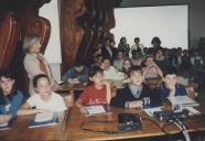 Sessão de Assembleia Infantil na sala da Nau do Palácio Valenças.