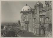 Corpo do Palácio Novo e terraço, visto a partir do antigo Mosteiro Jerónimo no Palácio Nacional da Pena.