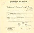 Registo de um veiculo de duas rodas tirado por um animal de espécie asinina destinado a transporte de mercadorias em nome de Carlos Augusto Farinha, morador na Quinta do Serrano, Belas.