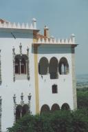 Fachada Sul da ala Manuelina do palácio Nacional de Sintra.