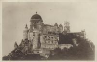 Fachada principal do Palácio Nacional da Pena.