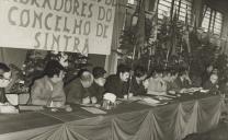 Lino Paulo e José Alfredo da Costa Azevedo, entre outros, no 1º Plenário das comissões de moradores do Concelho de Sintra realizado no ginásio do Liceu Nacional de Sintra.