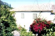 Casas na aldeia do Penedo, Colares.