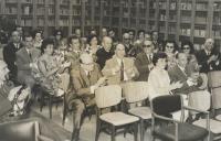 Conferência na sala de sessões do Palácio Valenças.