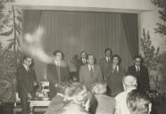 Presidente da Câmara Municipal de Sintra, Tavares de Carvalho, e o vereador Francisco Hermínio Santos, entre outros, na tomada de posse da Câmara Municipal de Sintra na sala da Nau do Palácio Valenças.