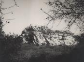 Vista parcial da serra de Sintra com o Castelo dos Mouros.