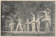 Atuação da companhia de Bailado da Gulbenkian no Parque Municipal de Sintra.