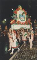 Desfile das marchas populares na Volta do Duche.