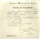 Registo de velocípede de marca Cicles Pombal, com o nº 9556, em nome de João Duarte Sapina, morador em Odrinhas.