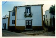 Casas na aldeia do Penedo, Colares.