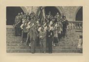 Grupo musical na escadaria do Palácio Nacional de Sintra.