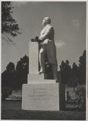 Estátua de D. Fernando II no Ramalhão da qual foi escultor Pedro Anjos Teixeira.