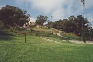 Vista parcial de um espaço verde em Agualva Cacém.