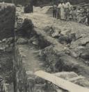 Construção de um muro de suporte na estrada do Macieira em Sintra.