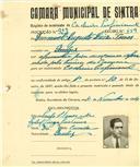 Registo de matricula de cocheiro profissional em nome de Emanuel Augusto Luís Torres, morador em Queluz, com o nº de inscrição 923.