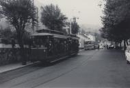 Elétrico junto à estação dos Caminhos de Ferro de Sintra.